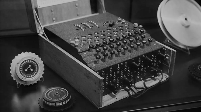 Шифровальная машина, ставшая легендой после своего провала. /Фото: un-sci.com Шифровальная машина, ставшая легендой после своего провала. /Фото: un-sci.com