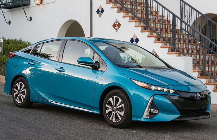Современная Toyota Prius./ Фото: pinterest.com Современная Toyota Prius./ Фото: pinterest.com