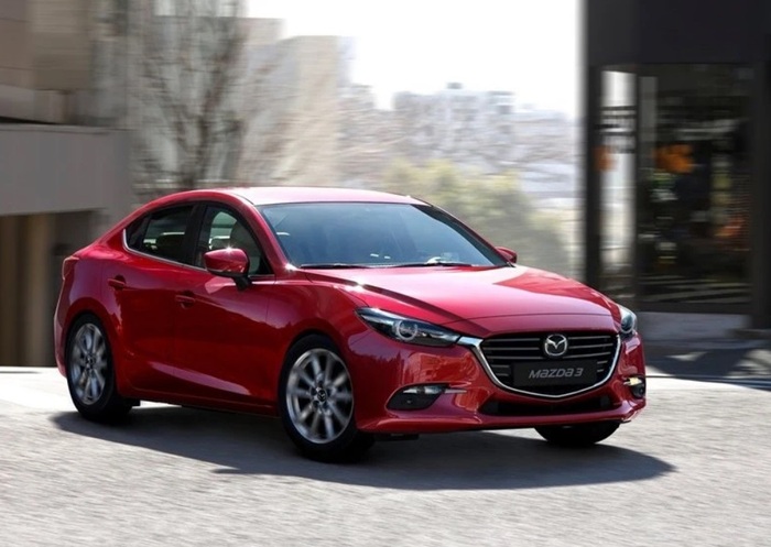 Mazda 3 славится плавным ходом и экономией топлива/ Фото: saloncentr.ru Mazda 3 славится плавным ходом и экономией топлива/ Фото: saloncentr.ru