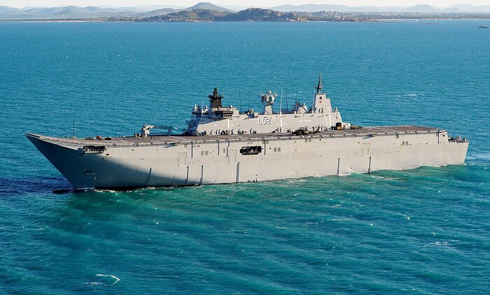 Флагман класса Canberra ВМФ Австралии/ Фото: wikimedia.org Флагман класса Canberra ВМФ Австралии/ Фото: wikimedia.org