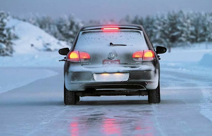 В гололёд тоже плохо./ Фото: drive2.ru В гололёд тоже плохо./ Фото: drive2.ru