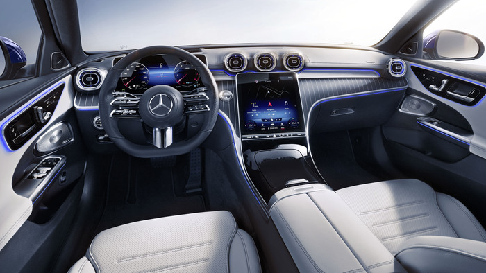 Интерьер Mercedes-Benz C-Class/ Фото: topgear.com Интерьер Mercedes-Benz C-Class/ Фото: topgear.com