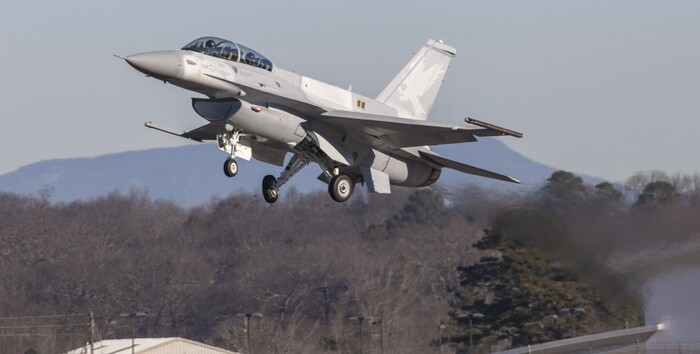 Серийное производство F-16 было налажено в 1978 году/ Фото: focus.ua Серийное производство F-16 было налажено в 1978 году/ Фото: focus.ua