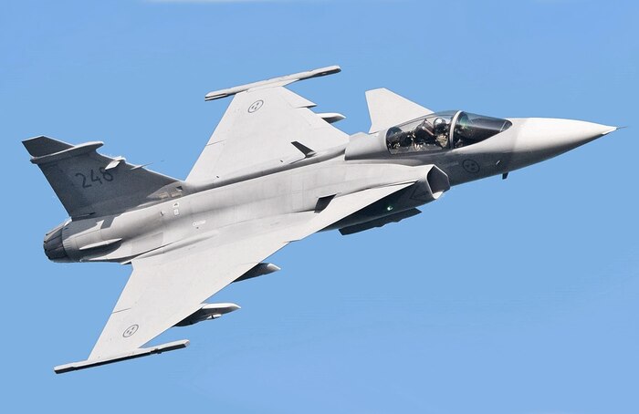 JAS 39 Gripen поступил на вооружение в 1993 году/ Фото: wikimedia.org JAS 39 Gripen поступил на вооружение в 1993 году/ Фото: wikimedia.org