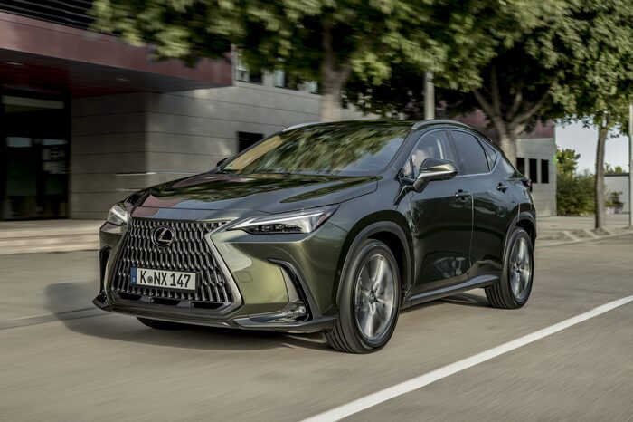 Lexus NX 350h, надежный компакт с богатым оснащением/ Фото: lexus.co.uk