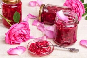 Варенье из лепестков шиповника