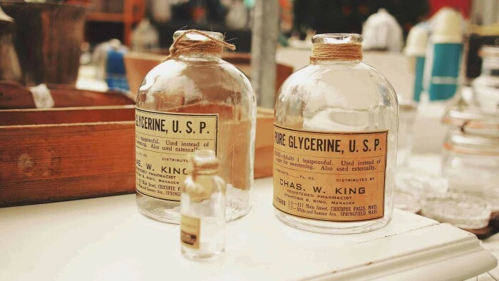 Глицерин - отличное средство в борьбе с неприятными запахами. Фото: chemicals.co.uk. Глицерин - отличное средство в борьбе с неприятными запахами. Фото: chemicals.co.uk.