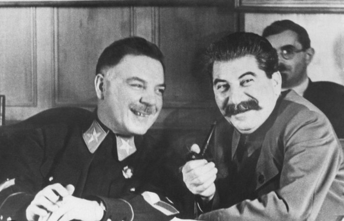 Как один единственный вопрос Сталина привёл к появлению главного тяжелого танка Красной армии