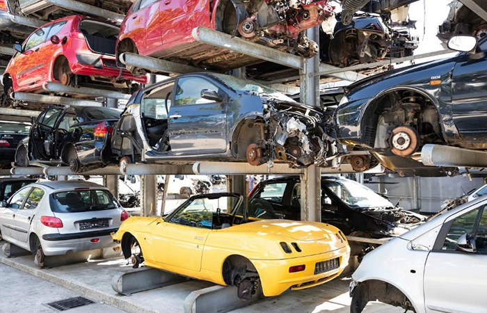 Свалка в США - источник дешёвых запчастей./ Фото: junkcarsforcashmn.com Свалка в США - источник дешёвых запчастей./ Фото: junkcarsforcashmn.com