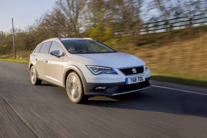 Seat Leon X-Perience может быть снабжена 5-6- ступенчатой «механикой» или преселективным «роботом»/ Фото: infocar.ua Seat Leon X-Perience может быть снабжена 5-6- ступенчатой «механикой» или преселективным «роботом»/ Фото: infocar.ua