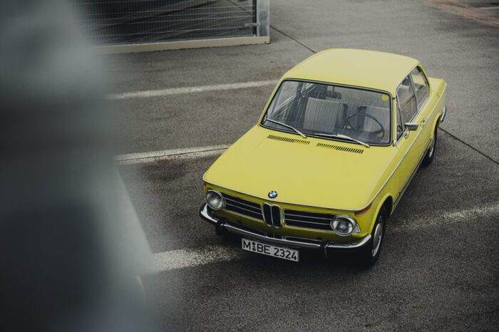 BMW 2002 tii появился в начале 70-х годов прошлого века/ Фото: rubmw.ru BMW 2002 tii появился в начале 70-х годов прошлого века/ Фото: rubmw.ru