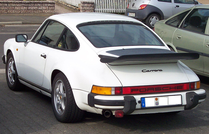 Porsche 911 Turbo с китовым хвостом./ Фото: wikipedia.org