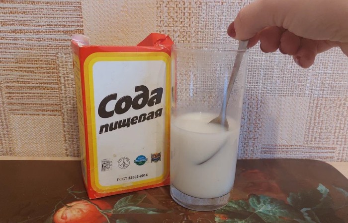 Сода поможет определить свежесть молока. Сода поможет определить свежесть молока.