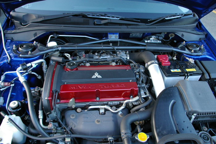 Mitsubishi 4G63T имеет объем 2 литра/ Фото: wikimedia.org Mitsubishi 4G63T имеет объем 2 литра/ Фото: wikimedia.org