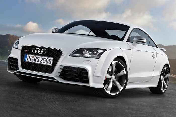 Audi TT RS, компактный и энергичный/ Фото: autorating.ru Audi TT RS, компактный и энергичный/ Фото: autorating.ru