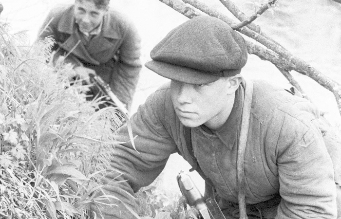 Флажки, выстрелы, шашки использовали для визуальной коммуникации на небольшом расстоянии. / Фото: autosprite.ru Флажки, выстрелы, шашки использовали для визуальной коммуникации на небольшом расстоянии. / Фото: autosprite.ru
