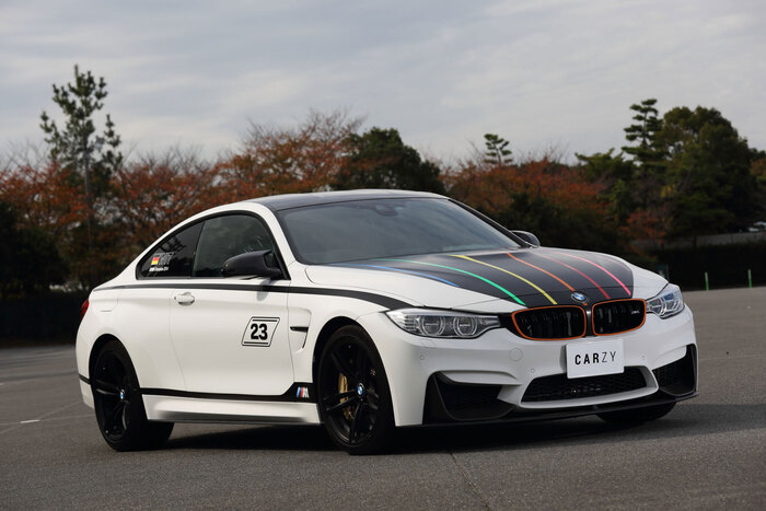 BMW M4 DTM Champion Edition, аэродинамичная модель с гоночными «корнями»/ Фото: carzy.net BMW M4 DTM Champion Edition, аэродинамичная модель с гоночными «корнями»/ Фото: carzy.net