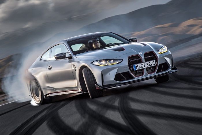 Вес BMW M4 CSL составляет 1625 кг/ Фото: autoreview.ru Вес BMW M4 CSL составляет 1625 кг/ Фото: autoreview.ru