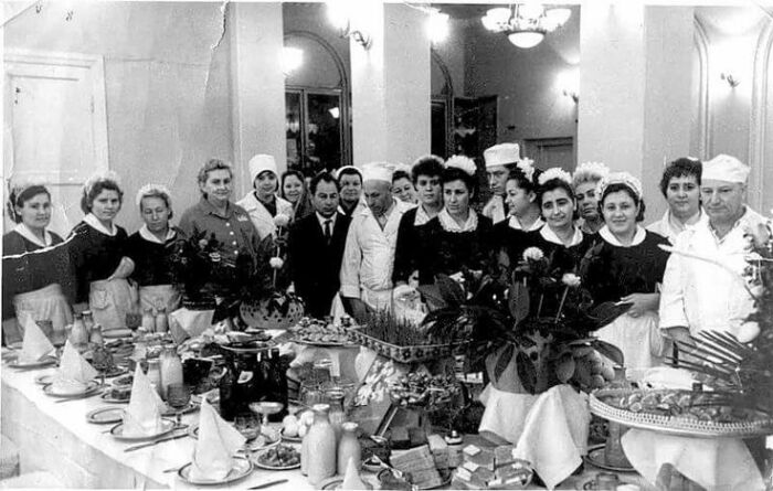 Рестораны - дорогое удовольствие. /Фото: Pinterest. Рестораны - дорогое удовольствие. /Фото: Pinterest.
