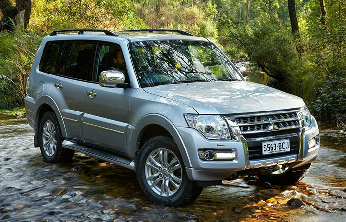 Mitsubishi Pajero./ Фото: 4-x-4.ru Mitsubishi Pajero./ Фото: 4-x-4.ru