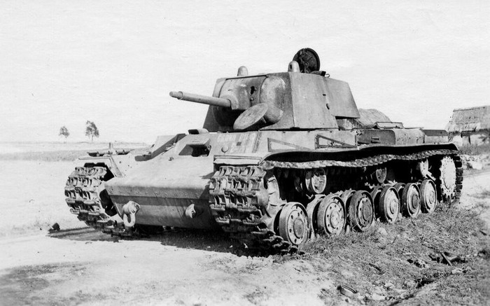 Ширина гусениц танка была недостаточной/ Фото: waralbum.ru