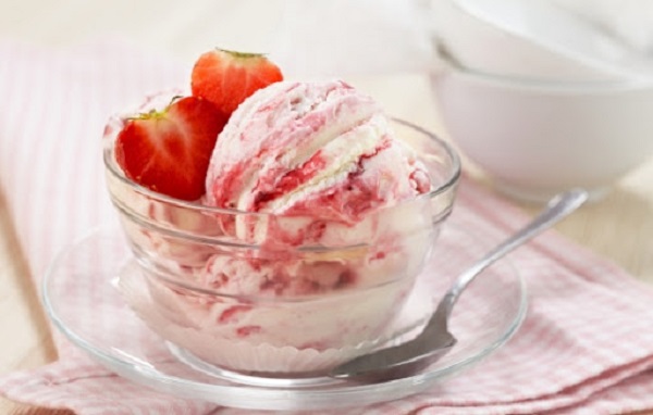 Мороженое из клубники и сливок - рецепт
