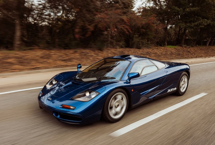 McLaren F1, самый быстрый семейный автомобиль/ Фото: roadandtrack.com McLaren F1, самый быстрый семейный автомобиль/ Фото: roadandtrack.com