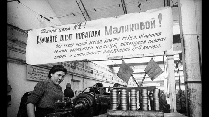 Женщины и мужчины трудились не покладая рук. Фото: bronk.club. Женщины и мужчины трудились не покладая рук. Фото: bronk.club.