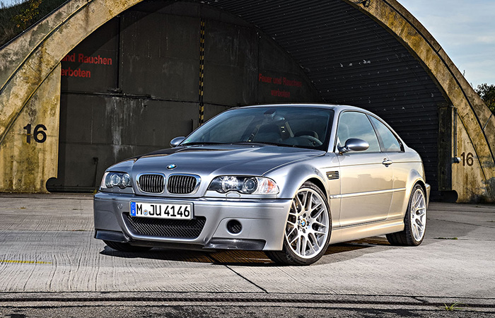 BMW M3 CSL./ Фото: pinterest.com BMW M3 CSL./ Фото: pinterest.com