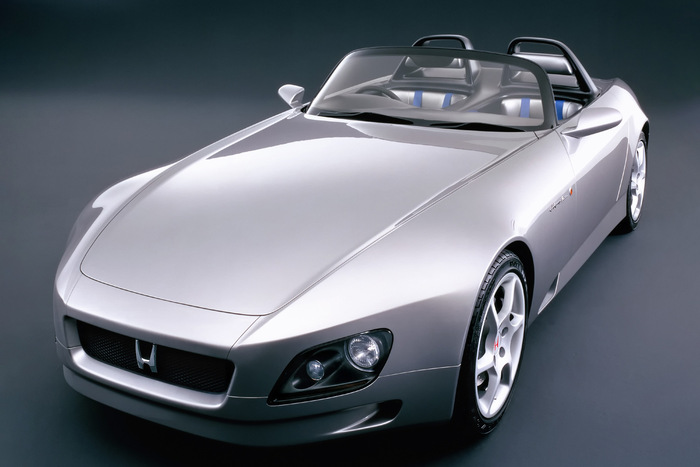 Кузов Honda SSM 1995 сделан из алюминиевых панелей/ Фото: motor.ru Кузов Honda SSM 1995 сделан из алюминиевых панелей/ Фото: motor.ru