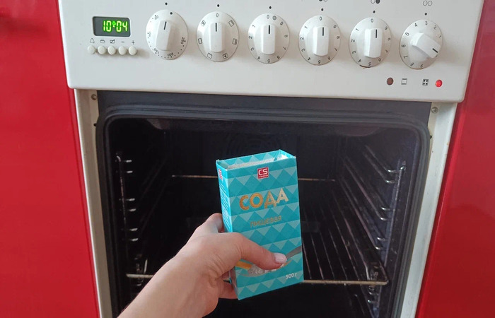 Для чего соду ставить в духовку, а полотенца замачивать в зубной пасте: бытовые хитрости на каждый день