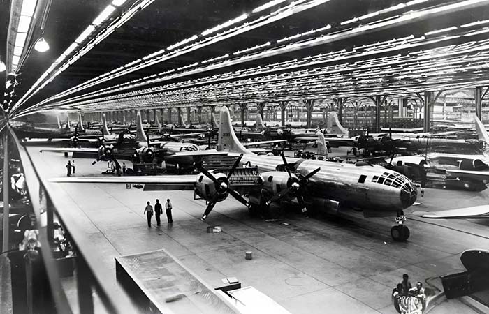 Фальшивый город на крыше: как США спрятали завод Boeing от врага