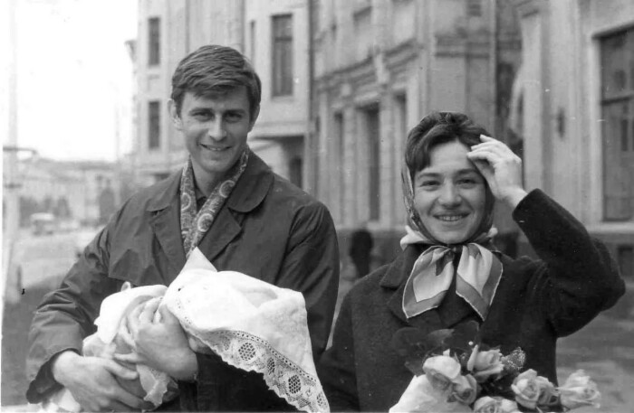 Власть всячески старалась поощрить семьи, у которых были дети. Фото: bing.com. Власть всячески старалась поощрить семьи, у которых были дети. Фото: bing.com.