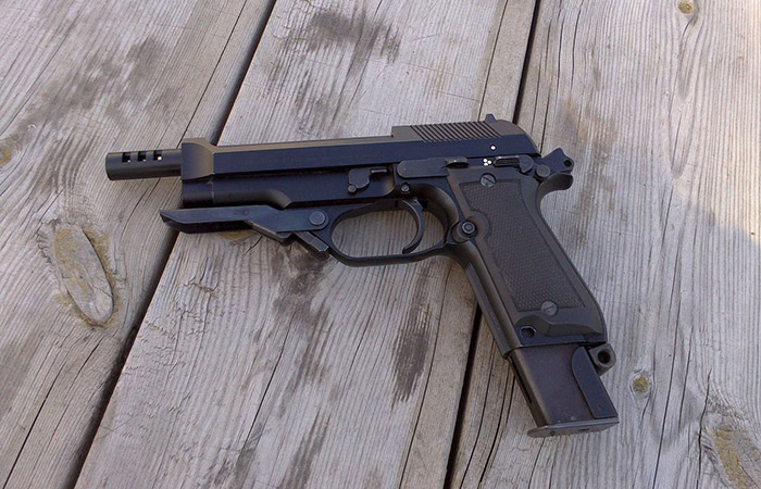 Beretta M93R./ Фото: allzip.org Beretta M93R./ Фото: allzip.org