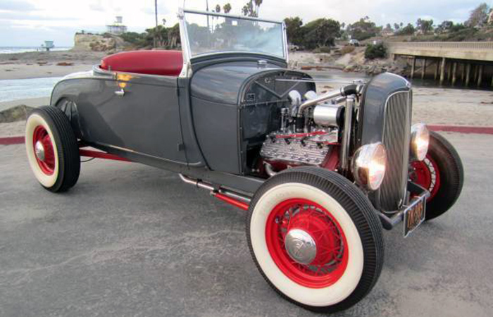 Родстер Ford с двигателем Flathead v8./ Фото: smclassiccars.com Родстер Ford с двигателем Flathead v8./ Фото: smclassiccars.com
