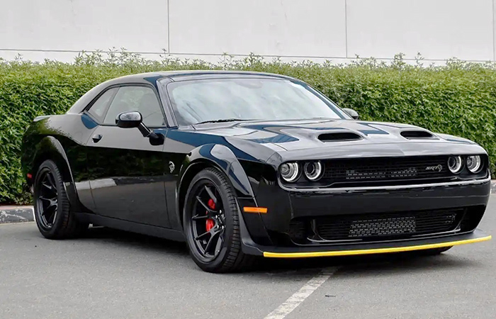 Dodge Challenger с мотором Hellcat./ Фото: pk-motors.ru Dodge Challenger с мотором Hellcat./ Фото: pk-motors.ru