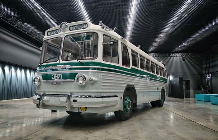 Почему лучшие советские автобусы ЗИС-127 забросили, несмотря на все их преимущества