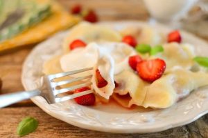 Вареники с клубникой