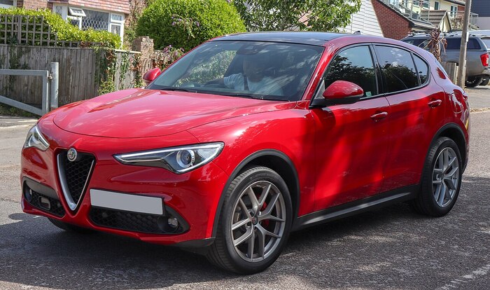 Alfa Romeo Stelvio сохраняет спортивность в экстерьере/ Фото: wikimedia.org Alfa Romeo Stelvio сохраняет спортивность в экстерьере/ Фото: wikimedia.org
