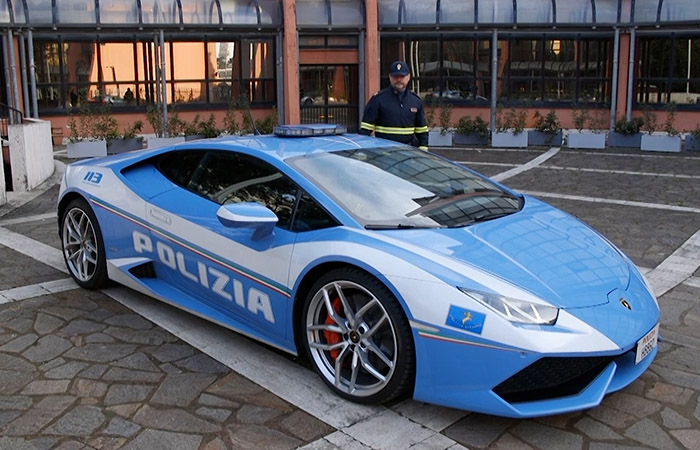 Полицейский Lamborghini Huracán./ Фото: cgtn.com Полицейский Lamborghini Huracán./ Фото: cgtn.com