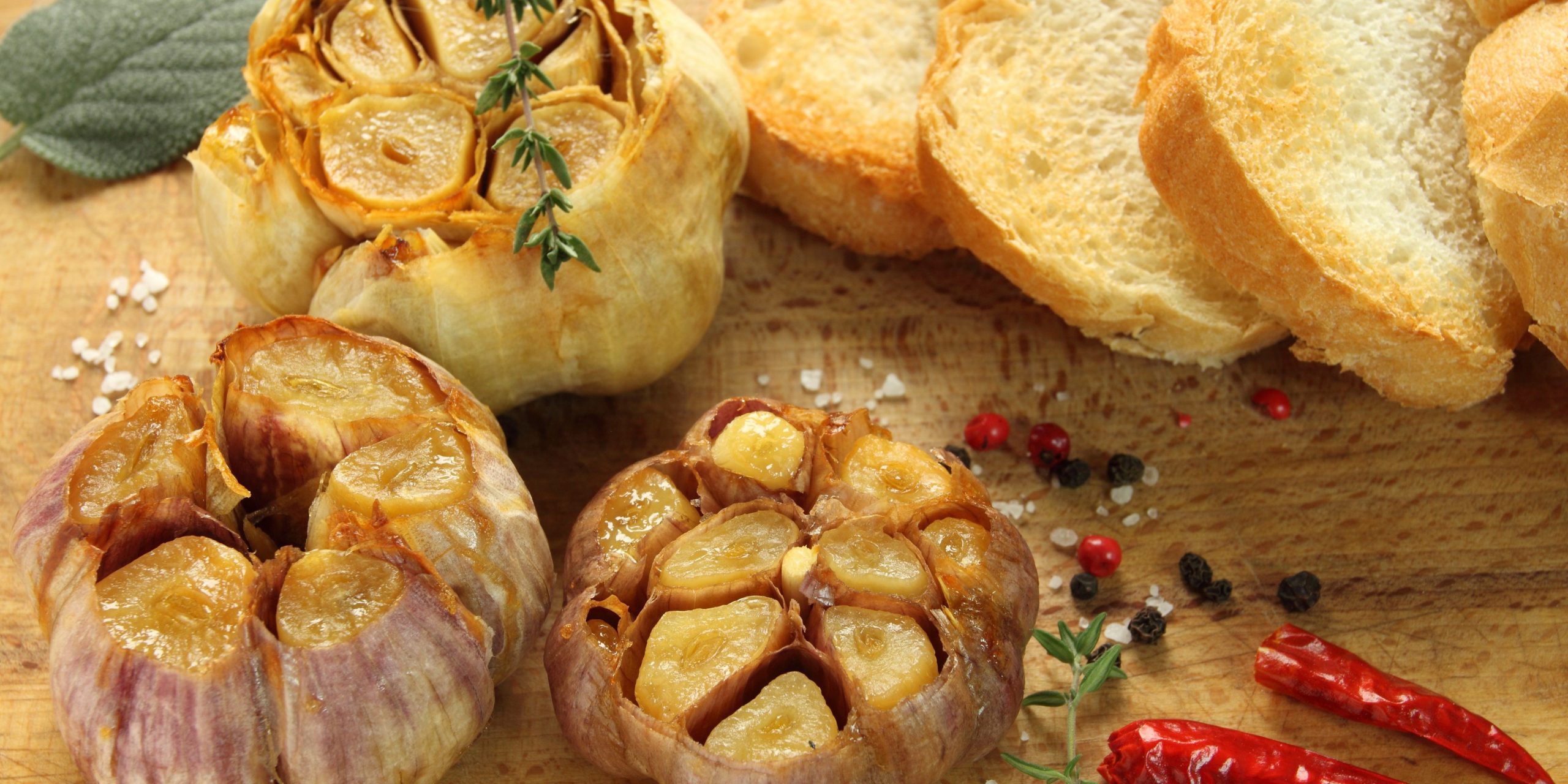 Восемь вкусных рецептов для любителей блюд с чесноком