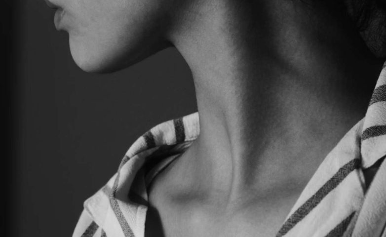 Как ухаживать за шеей в холодное время года