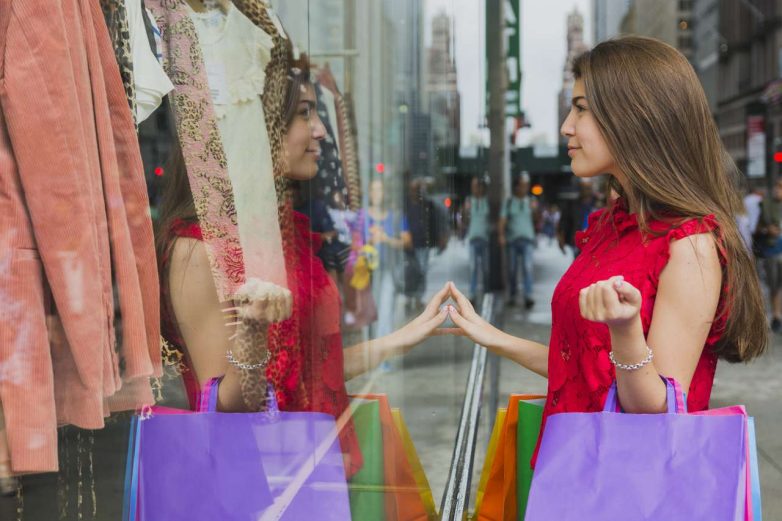 Какая неведомая сила движет нами во время шопинга