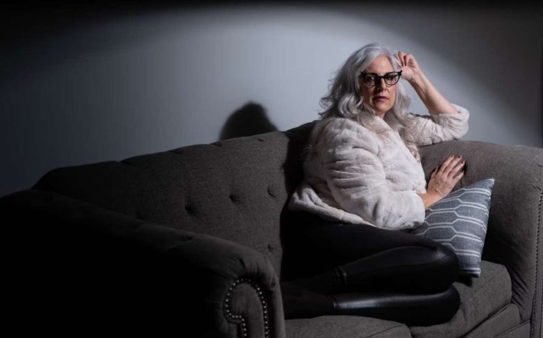 Секреты парикмахера по уходу за сединой