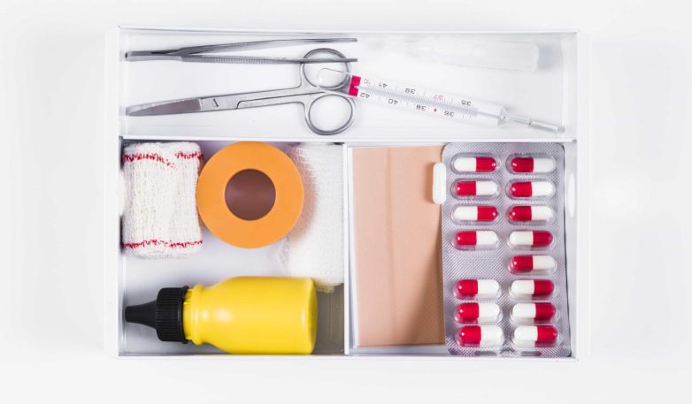 Что должно быть в аптечке зимой