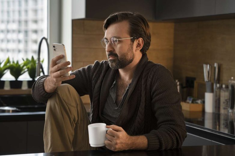 Как соцсети размывают понятие верности в паре