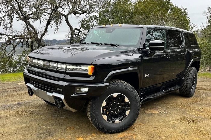 GMC Hummer EV снабжен специальным режимом CrabWalk. Фото: antarmotors.ru