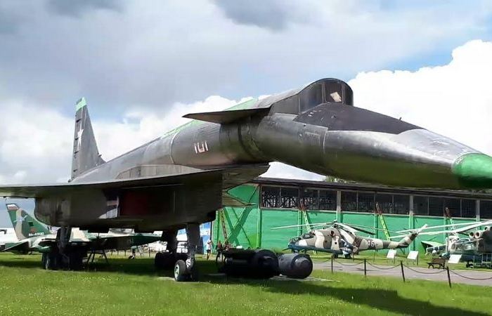 Машина для страны. / Фото: YouTube.com. 