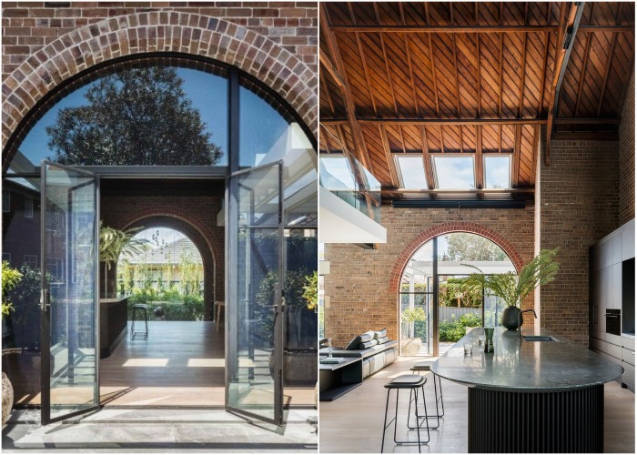 Выход во внутренний двор The Church Residence.