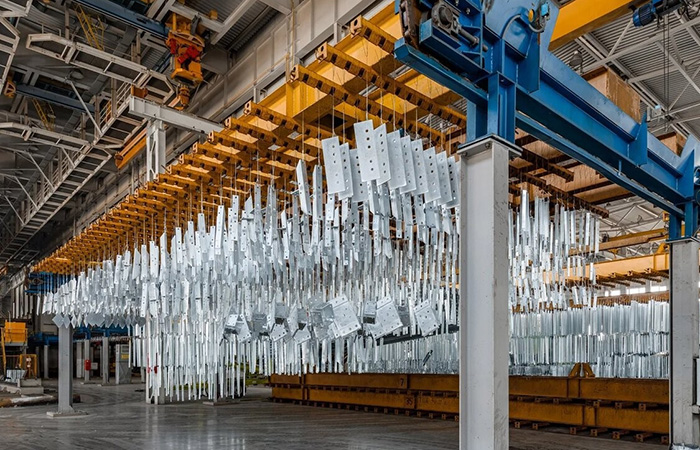 Цех горячего цинкования./ Фото: rbc.ru